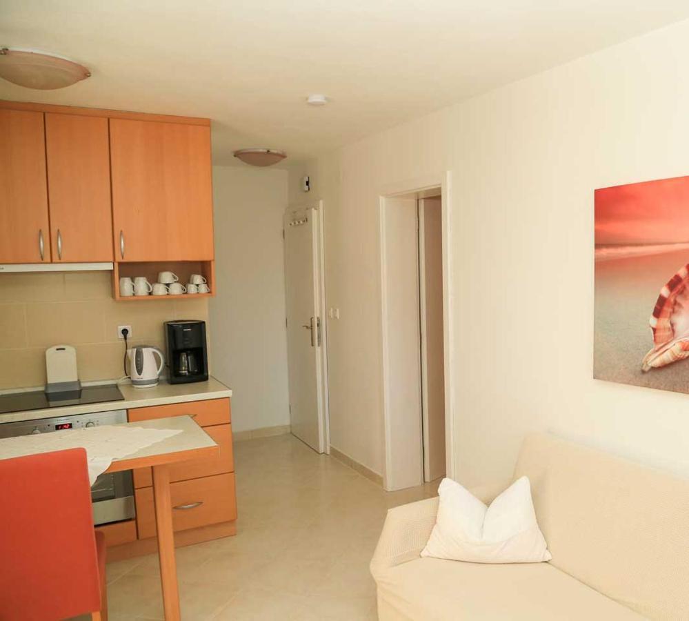 Adrian-Apartments-51511-Malinska-Otok-Krk Primorska 21 Extérieur photo
